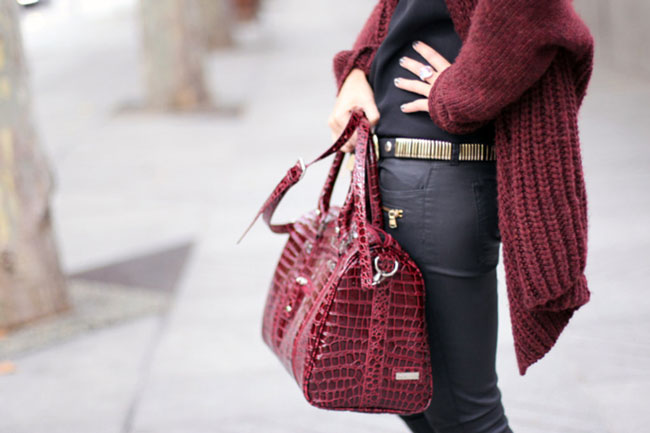 HOW TO WEAR BURGUNDY THIS WINTER
