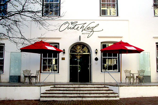 HISTORY MEETS CONTEMPORARY ELEGANCE AT OUDE WERF