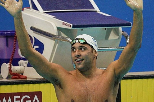Le Clos takes home fourth World Cup series win