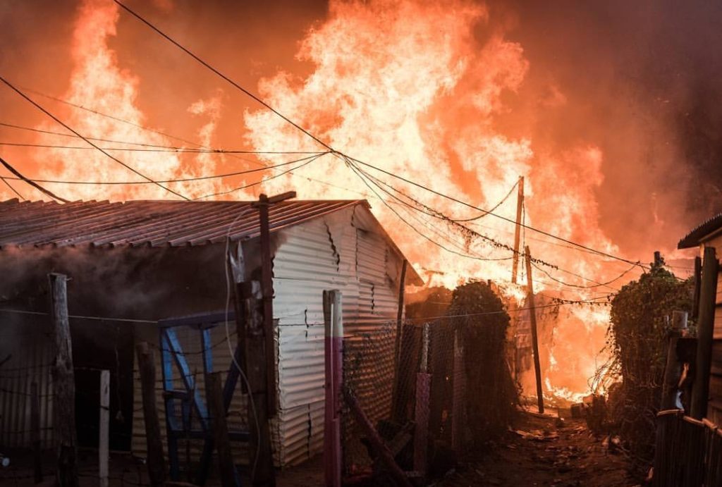 Fire in Imizamo Yethu razes 100 shacks