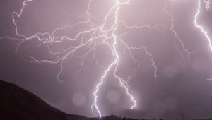 Storm warning for Cape Town