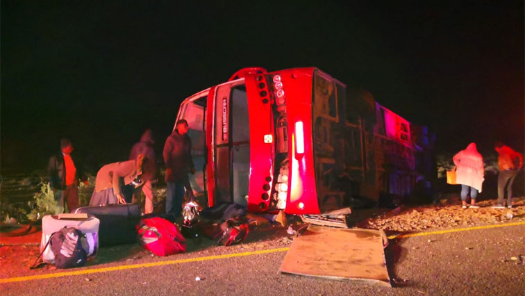 Ten die in Beaufort West bus crash
