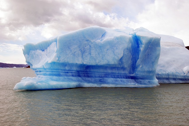 Iceberg proposal investigated by Water Commission