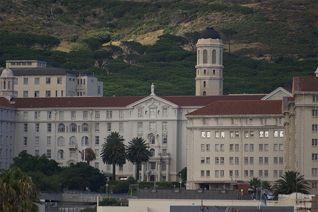 Fire damages internet lines and electrical equipment at Groote Schuur Hospital