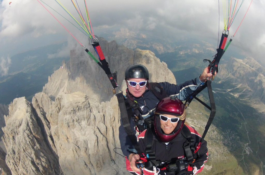 Condolences pour in for beloved paraglider