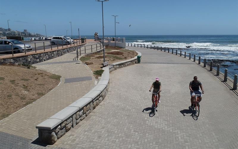 City of Cape Town might limit bicycles on Sea Point Promenade