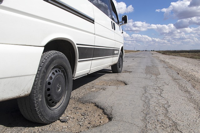 Government to pay if your car has pothole damage