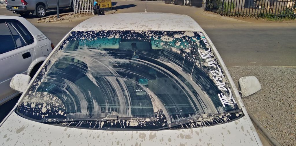 Cement dumped on car in attempted hijacking