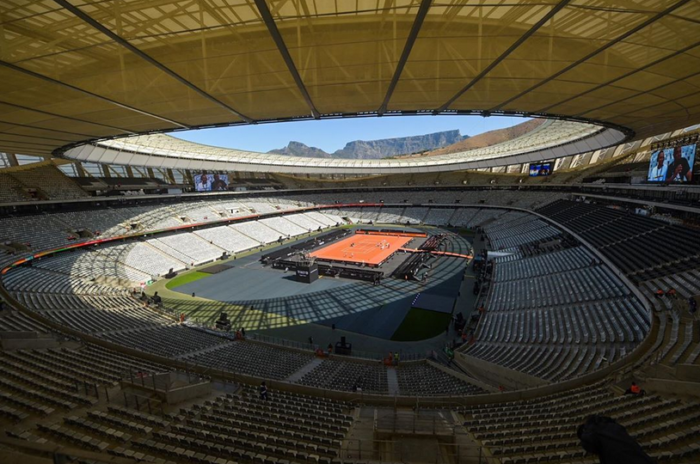 Cape Town Stadium to use hawks to deal with pigeons