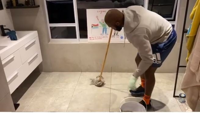 Siya Kolisi challenges SA men to clean up their act