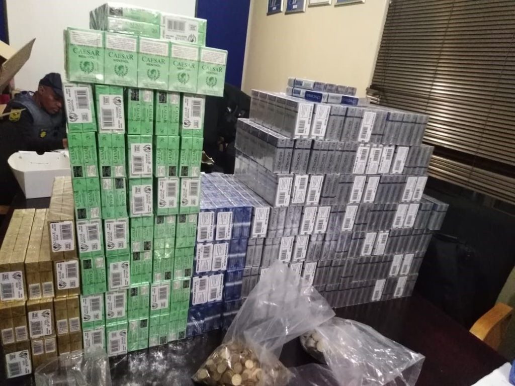 Suspects arrested in Paarl with tobacco products