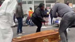 Undertakers protest at Home Affairs