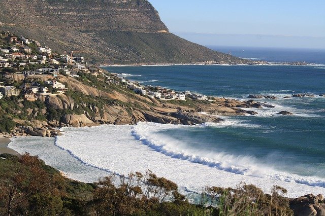 6.2-magnitude earthquake shakes Cape Town
