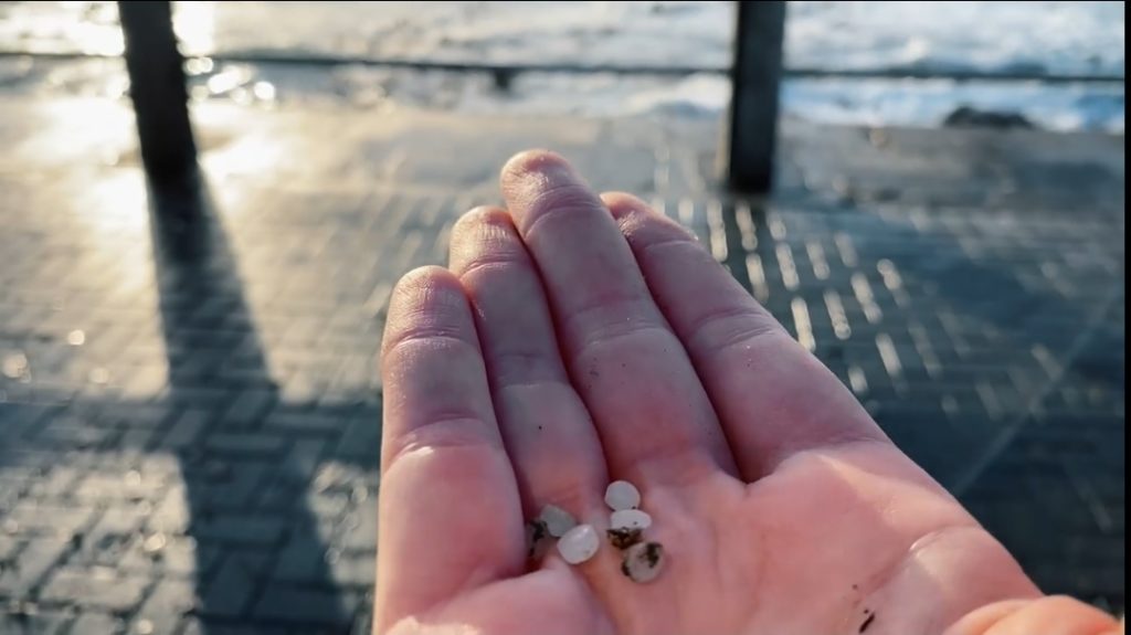 VIDEO: Nurdles wash up on Cape Town Shores