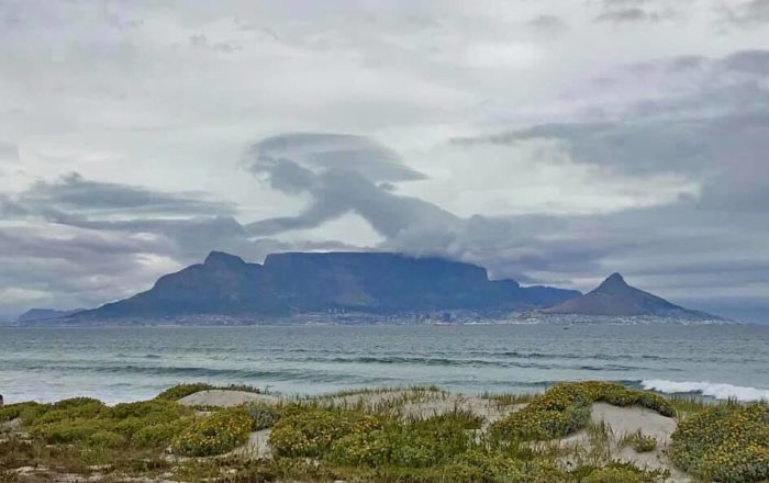 'Angel' cloud on Table Mountain stuns viewers