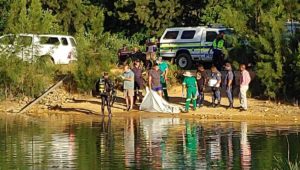 Teen drowns after canoe capsizes