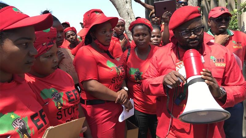 The Economic Freedom Fighters (EFF) were granted permission by the City of Cape Town to protest off the school grounds of Brackenfell High School on Friday, November 20. Only 100 members of the political party have been allowed to protest at the school which is under investigation for allegations of racism. 