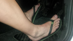 South Africans advised to drive barefoot instead of with flip flops