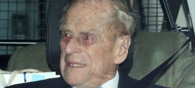 Royal fans concerned as Prince Philip's hospital stay extends