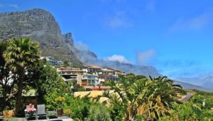 Atlantic Seaboard homes stand empty