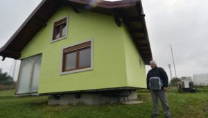 bosnian man builds rotating house