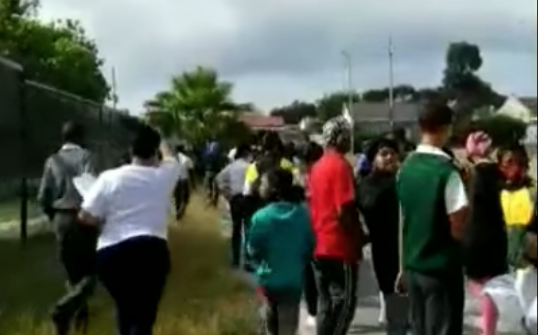 WATCH: Cape Town primary school pupils denied vaccine following a disruption outside the school