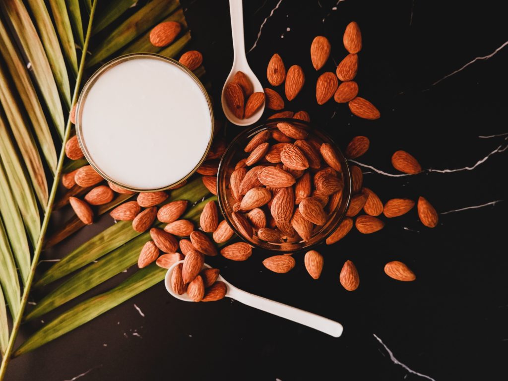 Almond milk during pregnancy - Benefits, side effects and precautions