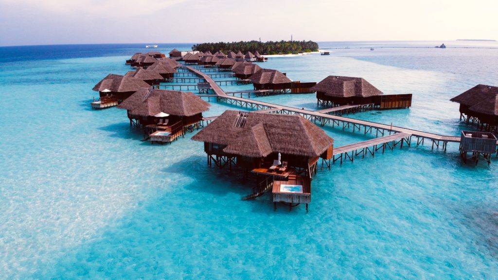 Maldives lifts travel restrictions