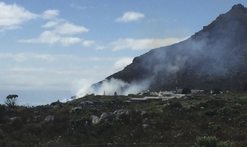 Fire contained in Simons Town