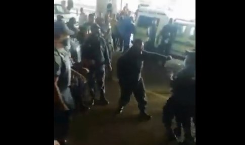 WATCH: Policeman fights off colleagues using kung-fu moves in Cape Town