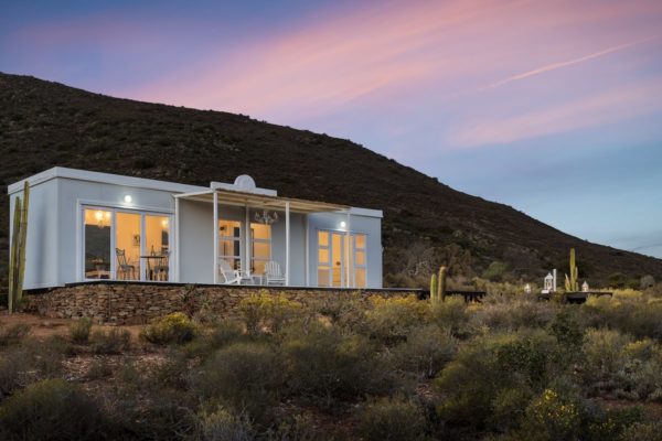 Plan a romantic getaway with these luxurious Airbnbs