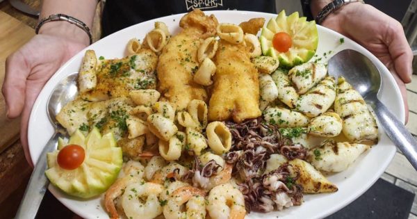 Mixed seafood platter