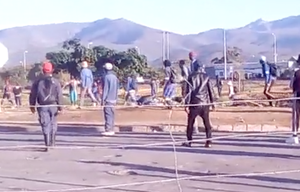 VIDEO: Clashes take over Robertson in the Cape Winelands