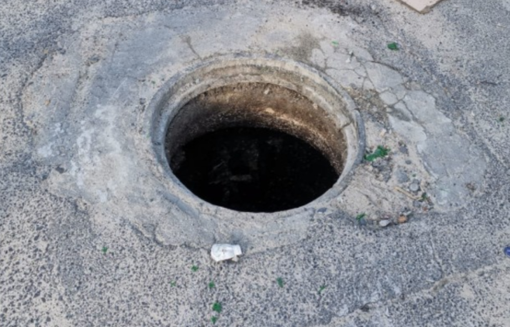 Eyes on City of Cape Town after 3-year-old falls into open manhole