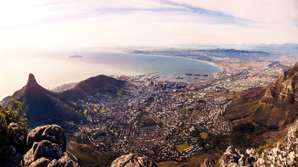 Is this tourist "guide to Cape Town" accurate from a local perspective?