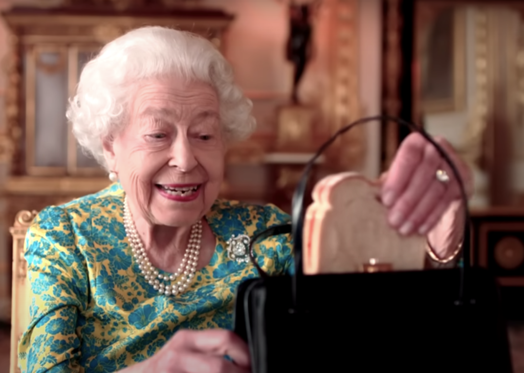 Video: the Queen shows off her acting chops in a sweet video with Paddington Bear