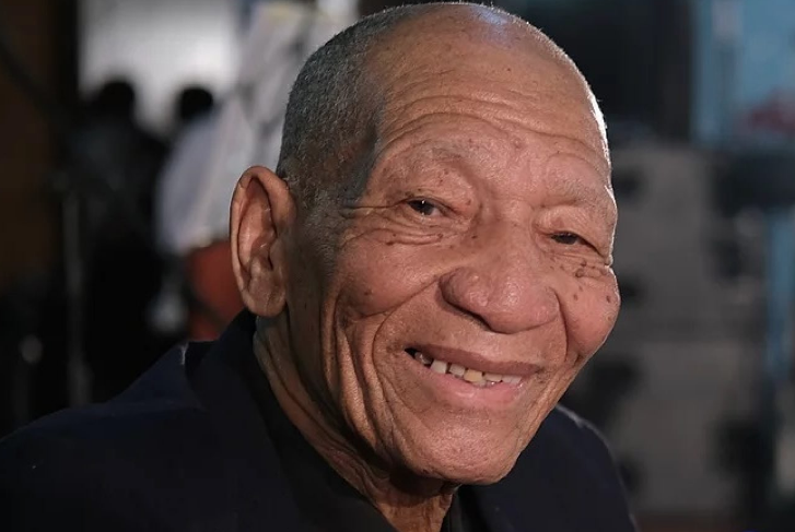 Tributes rush in and roar for anti-apartheid icon Don Mattera