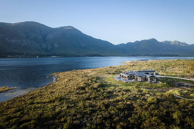 Nature and luxury meet between Stanford and Hermanus with this villa