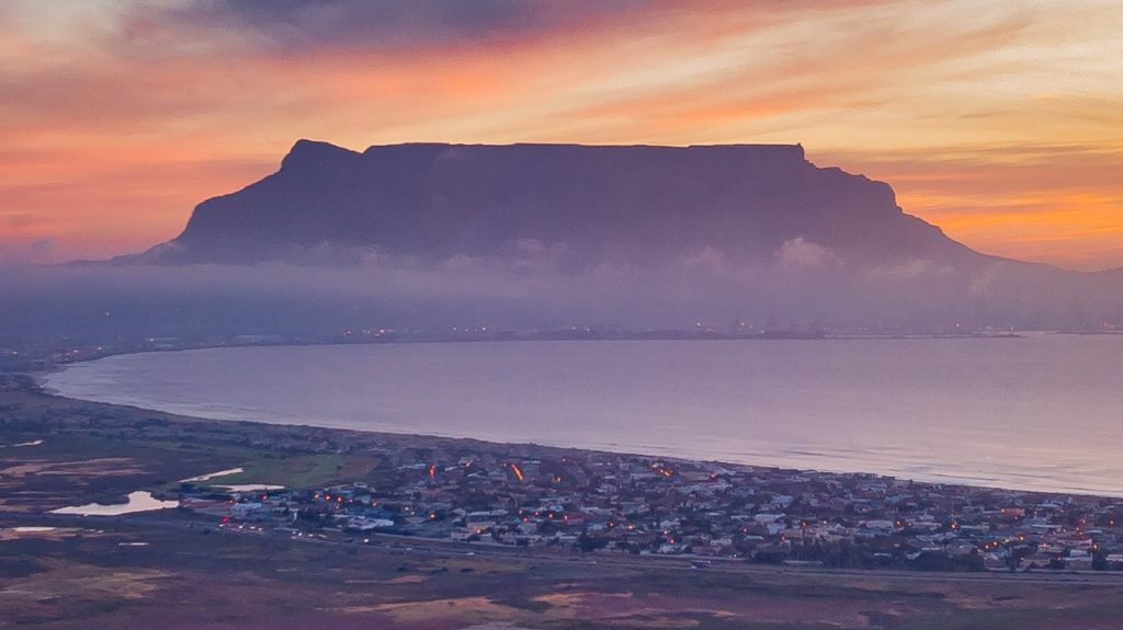 Cloudy Saturday with a chance of rain in Cape Town