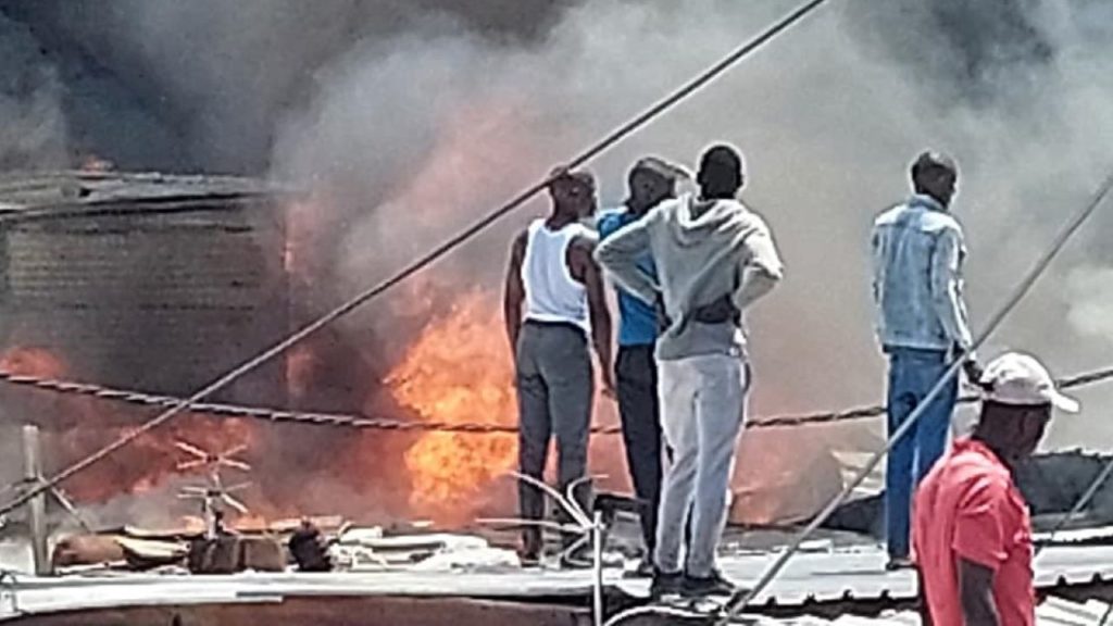 Pictures: Masiphumelele is burning, reports of looting in the area