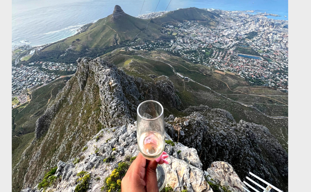 VIEWS by De Grendel Wines now open on top of Table Mountain