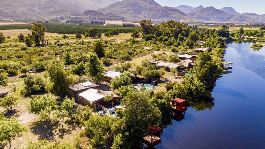 Mountains and rivers and nature, oh my! Relax with this glamping getaway