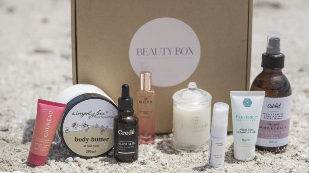 The gift box of every beauty guru’s dreams…and it’s under R600