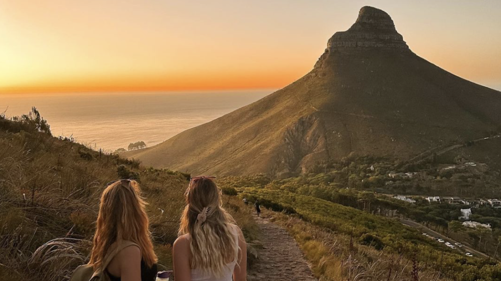 Kloof Corner: The perfect hike for sunrise and sunset chasers