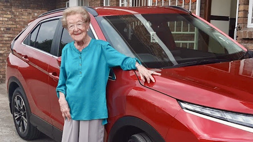 A 100-year-old woman wins first prize in NSRI’s Four Car Competition