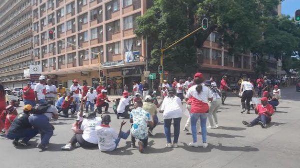 Striking workers blocked the street in Pretoria. Photo: Chris Gilili