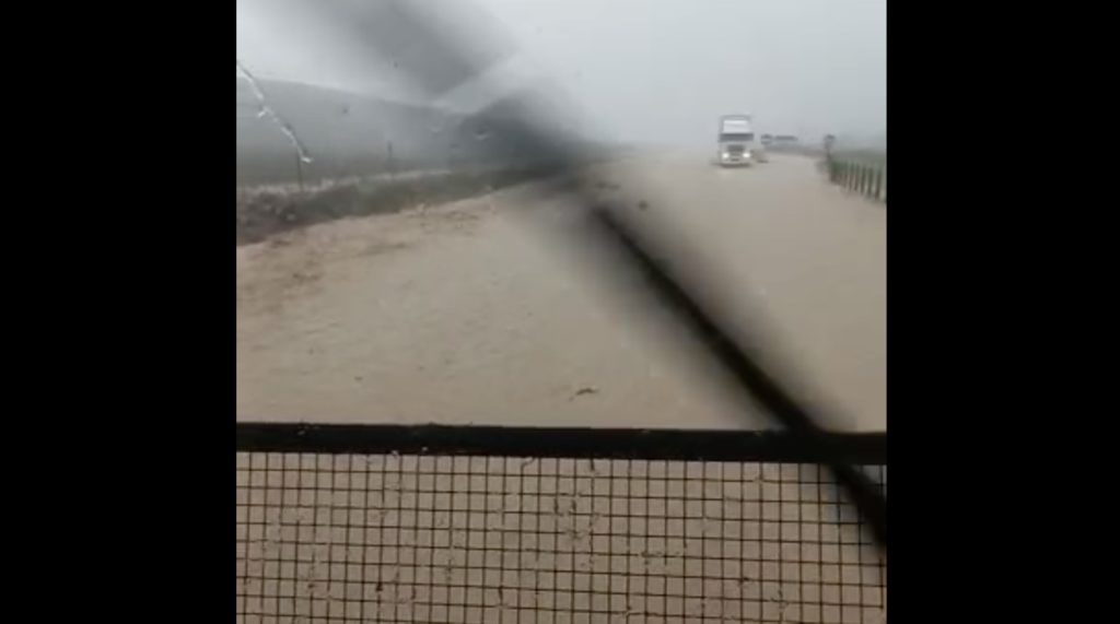 Video: Road flooding between Worcester and Beaufort West