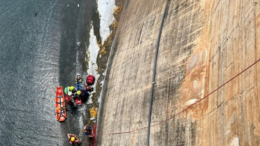 Injured female extricated after falling from Hartbeespoort Dam wall