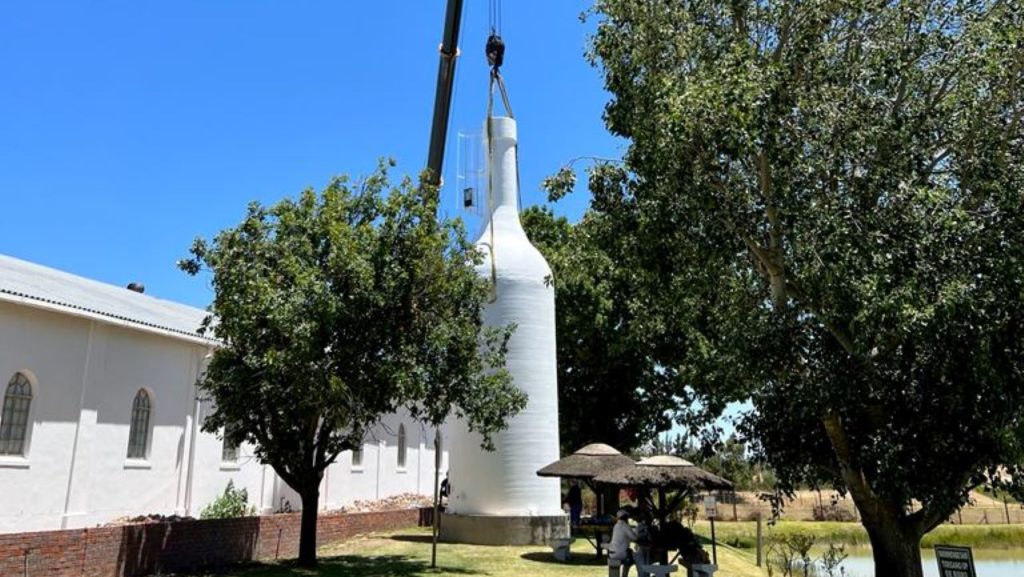 Simonsvlei is looking for a local artist to paint giant wine bottle