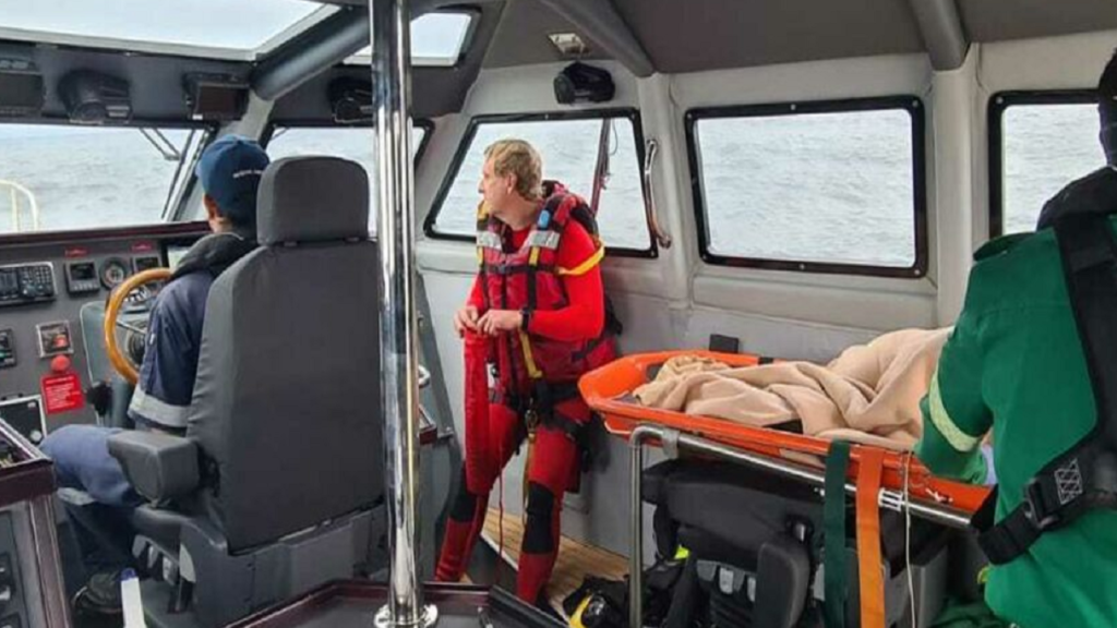Watch: NSRI performs a medical evacuation from an Indonesian ship